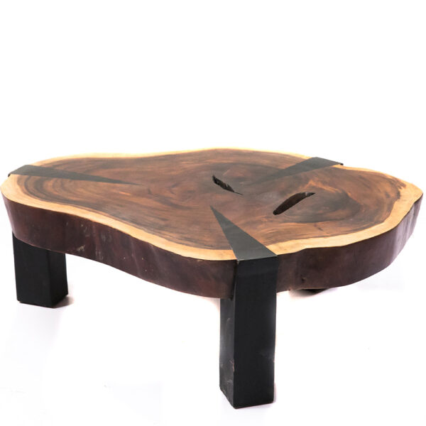 alyssa–suar–wood–coffee–table